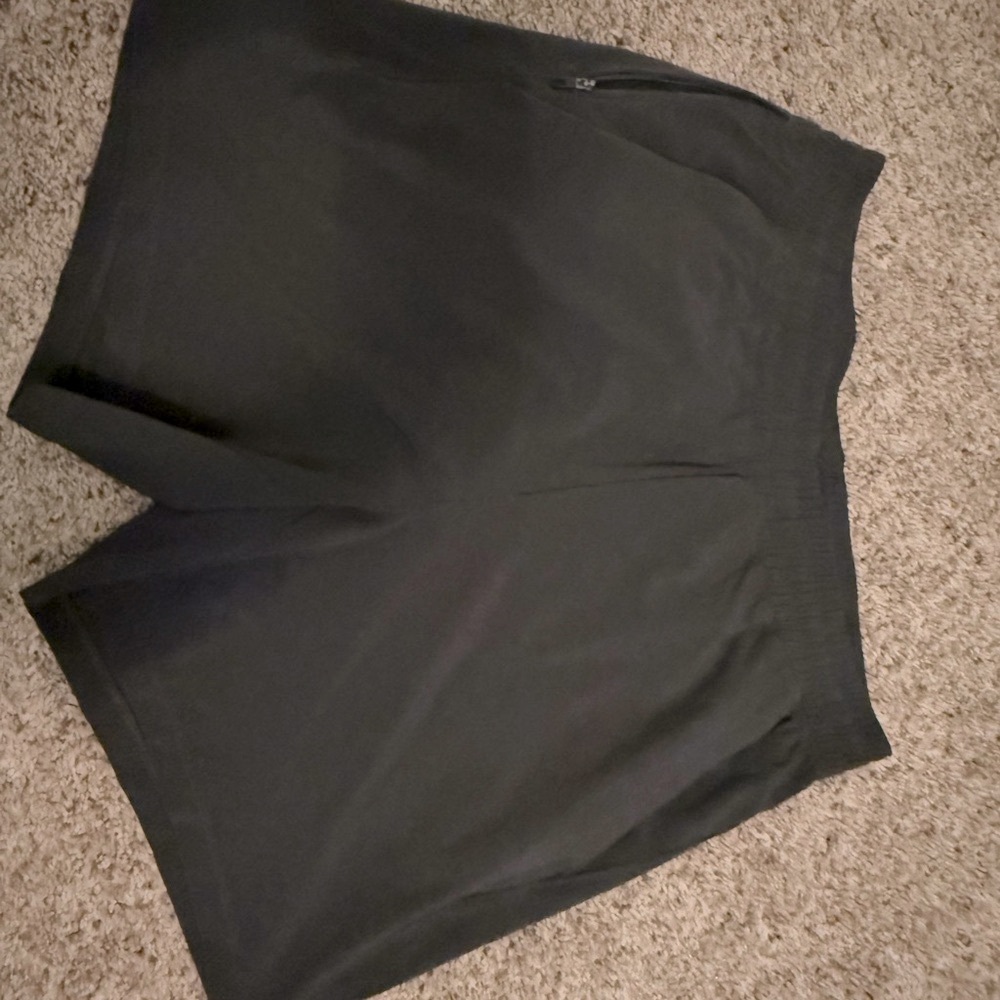 lululemon athletica Men’s Dark Grey 7” LL Pace Breaker Shorts, Size Large - NWOT